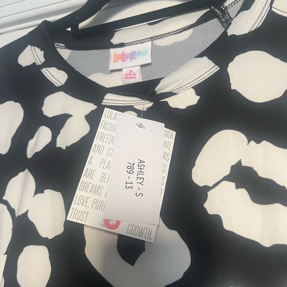 Ashley - Picture 2 of 2